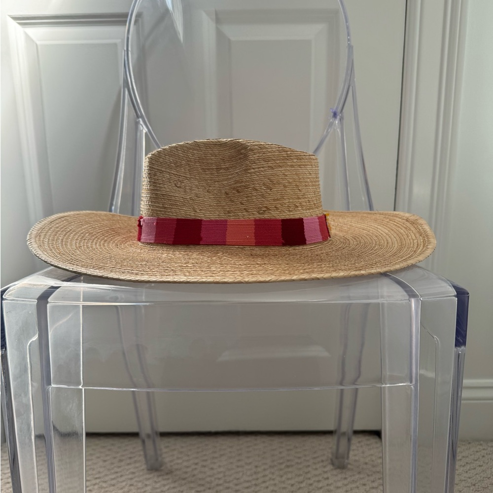 Sunshine Tienda hat Size Small